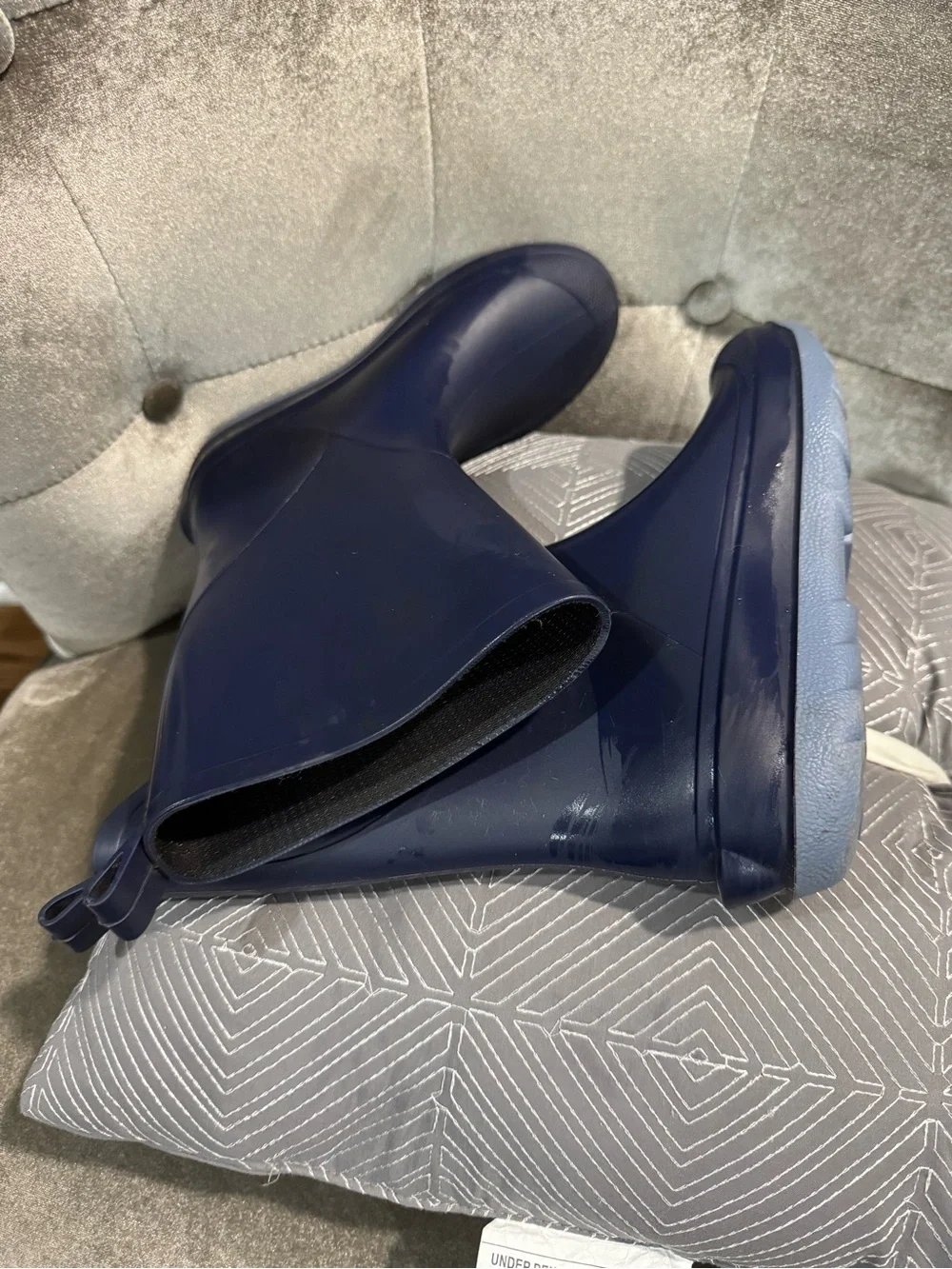 Cat & Jack Classic Navy Rain Boots for kids size 1